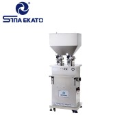 The Most Popular High Quality Semi-automatic Cosmetic Body Lotion, Ointment, Power, Beer, Juice, etc Filling Machine